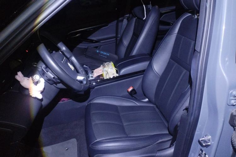 Used Land Rover Range Evoque 2020 249 PS R-DYNAMIC S Black Edition Sport Version Left Front Seat