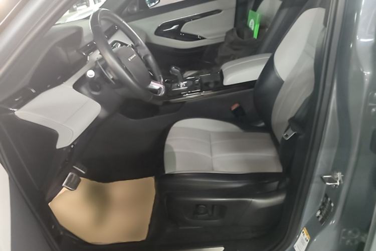 Used Land Rover Range Evoque 2020 249 PS R-DYNAMIC SE Sport Technology Edition Left Front Seat