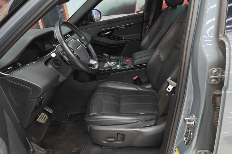 Used Land Rover Range Evoque 2020 249 PS R-DYNAMIC S Sport Edition Left Front Seat