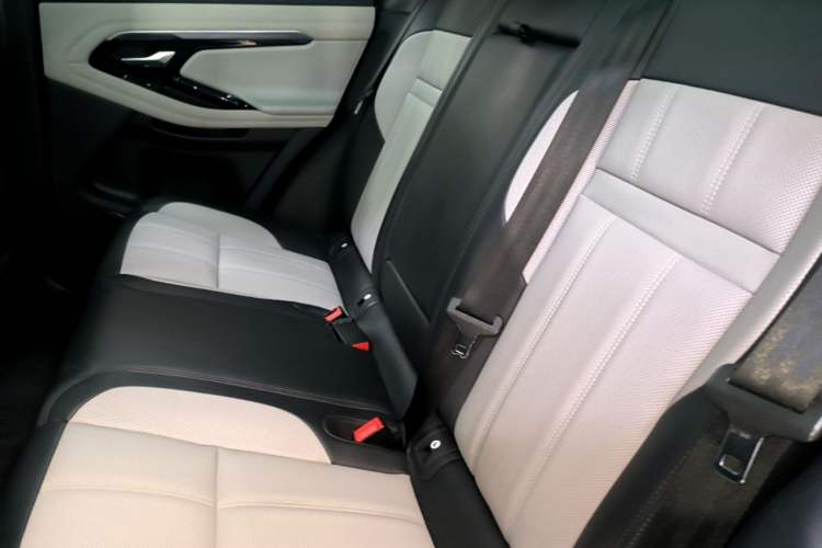 Used Land Rover Range Evoque 2020 249 PS R-DYNAMIC SE Sport Technology Edition Left Rear Seat