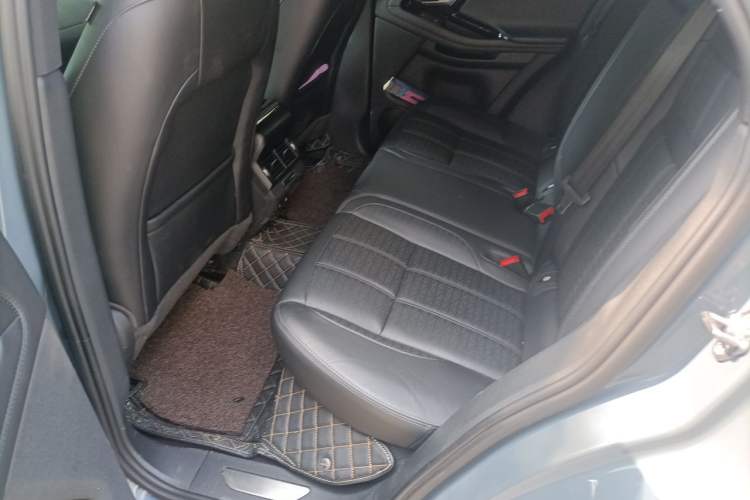 Used Land Rover Range Evoque 2020 249 PS R-DYNAMIC SE Sport Technology Edition Left Rear Seat