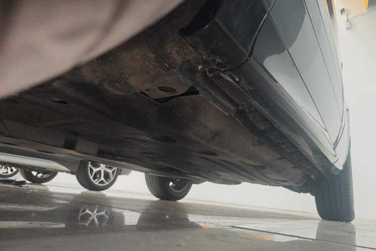 Used Land Rover Range Evoque 2020 249 PS R-DYNAMIC SE Sport Technology Edition Left Side Sill