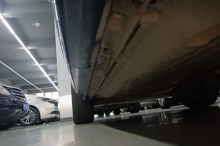Used Land Rover Range Evoque 2020 249 PS R-DYNAMIC S Black Edition Sport Version Left Side Sill