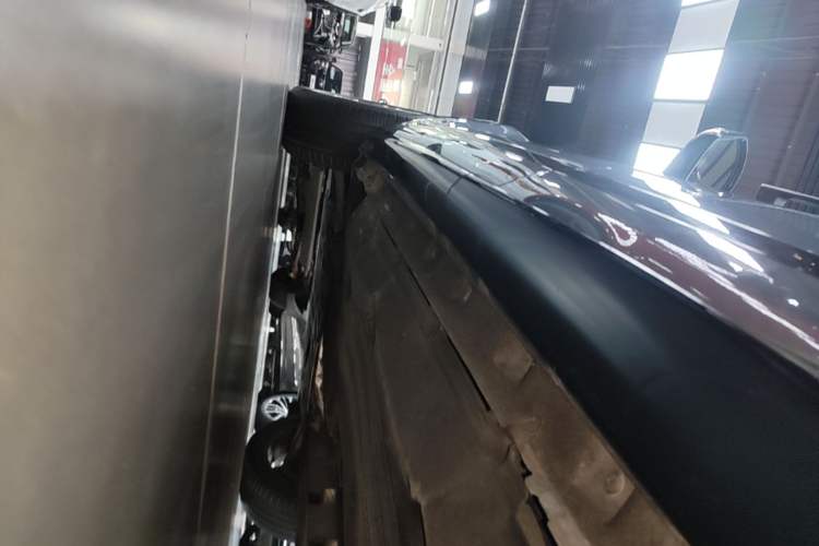 Used Land Rover Range Evoque 2020 249 PS R-DYNAMIC S Sport Edition Left Side Sill