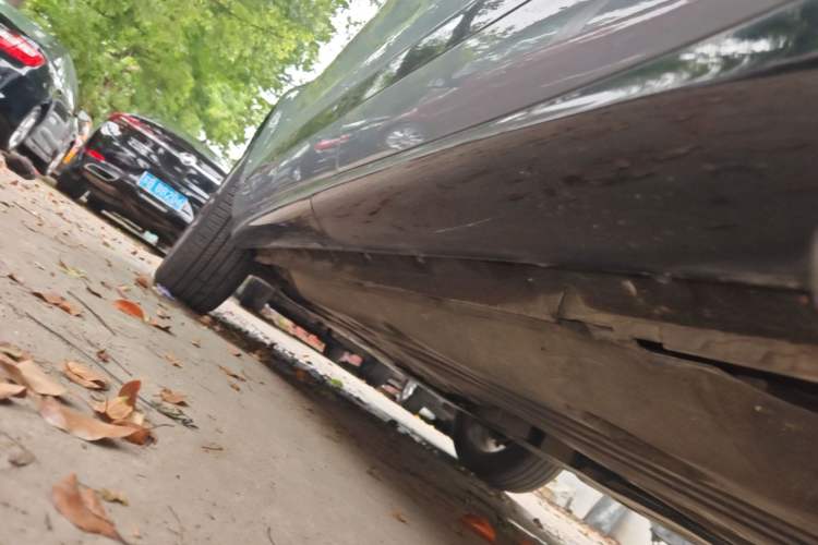 Used Land Rover Range Evoque 2020 249 PS Youth Edition Left Side Sill