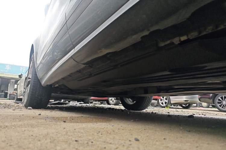 Used Land Rover Range Evoque 2020 249 PS R-DYNAMIC SE Sport Technology Edition Left Side Sill