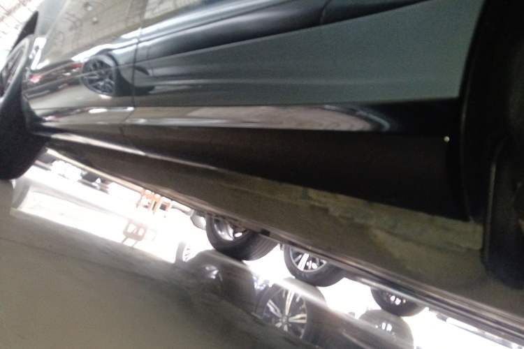 Used Land Rover Range Evoque 2020 249 PS R-DYNAMIC S Sport Edition Left Side Sill