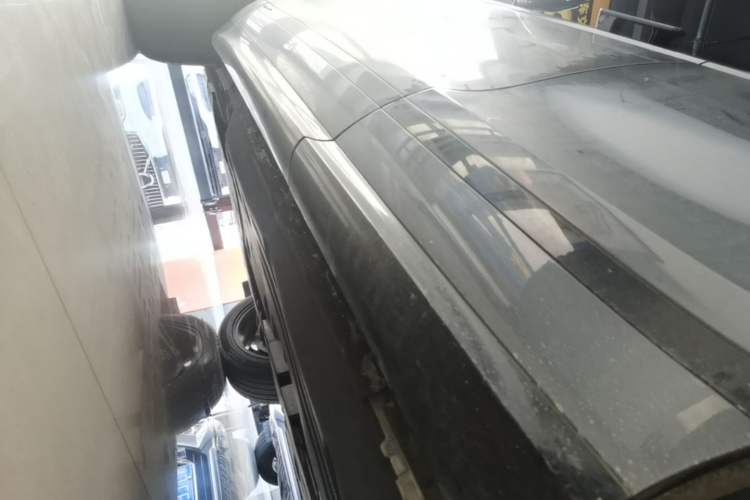 Used Land Rover Range Evoque 2020 249 PS R-DYNAMIC S Blackened Sport Technology Edition Left Side Sill