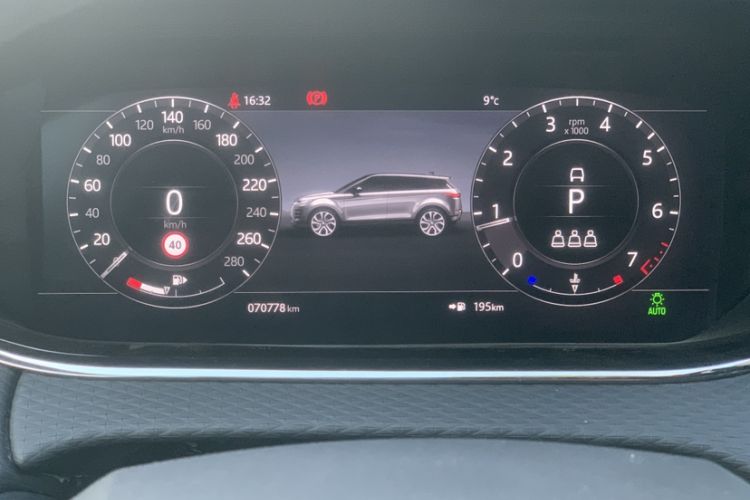 Used Land Rover Range Evoque 2020 249 PS R-DYNAMIC S Sport Edition Odometer Close Up