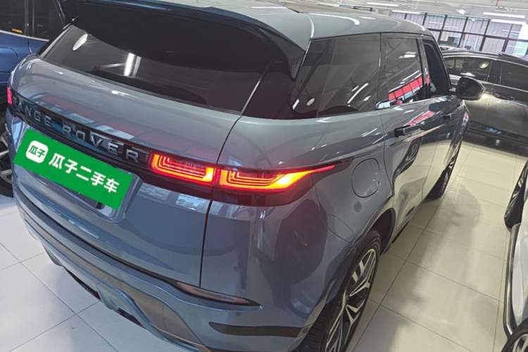 Used Land Rover Range Evoque 2020 249 PS R-DYNAMIC S Sport Edition Rear Right 45 Deg