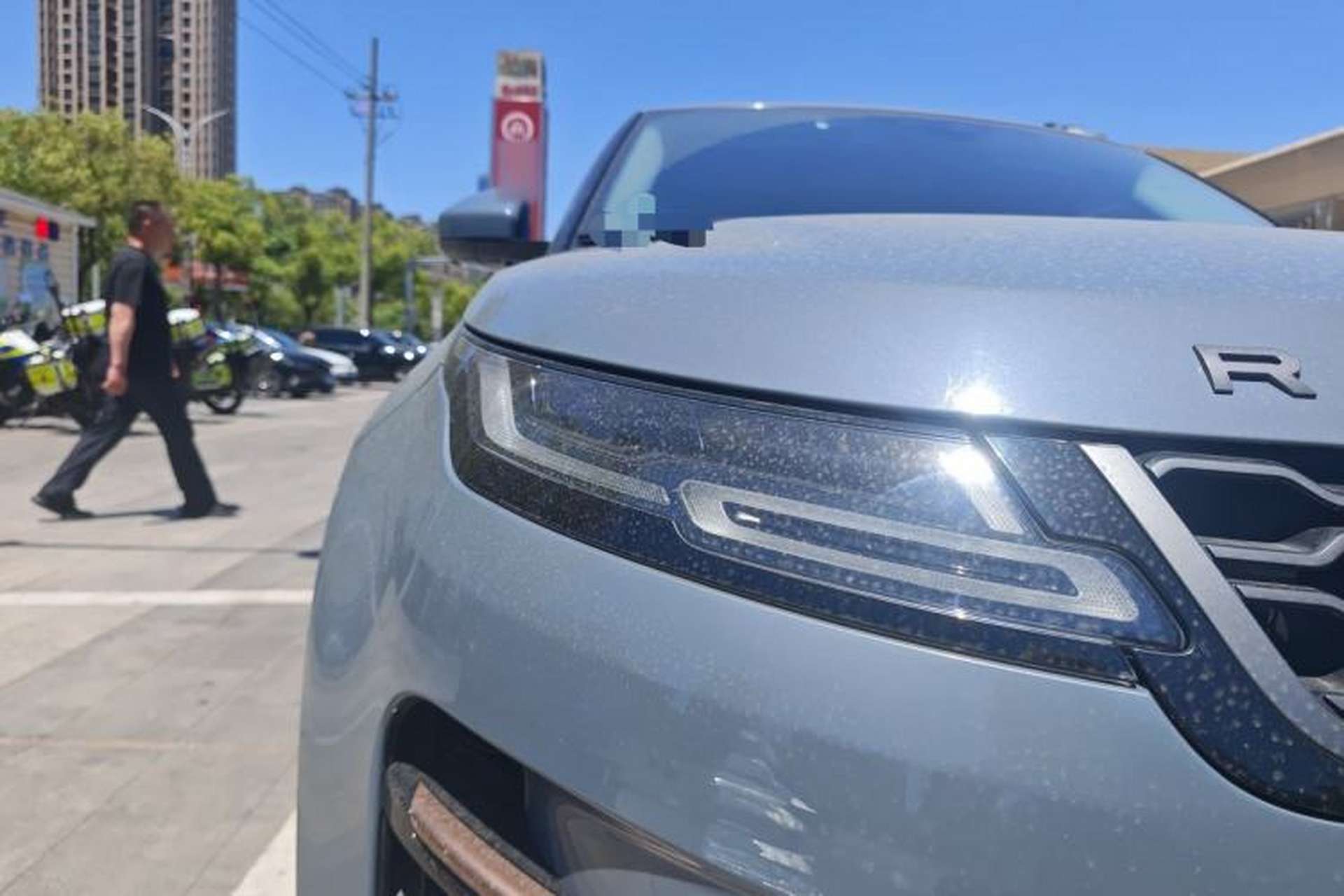 Used Land Rover Range Evoque 2020 249 PS R-DYNAMIC SE Sport Technology Edition Right Front Headlight