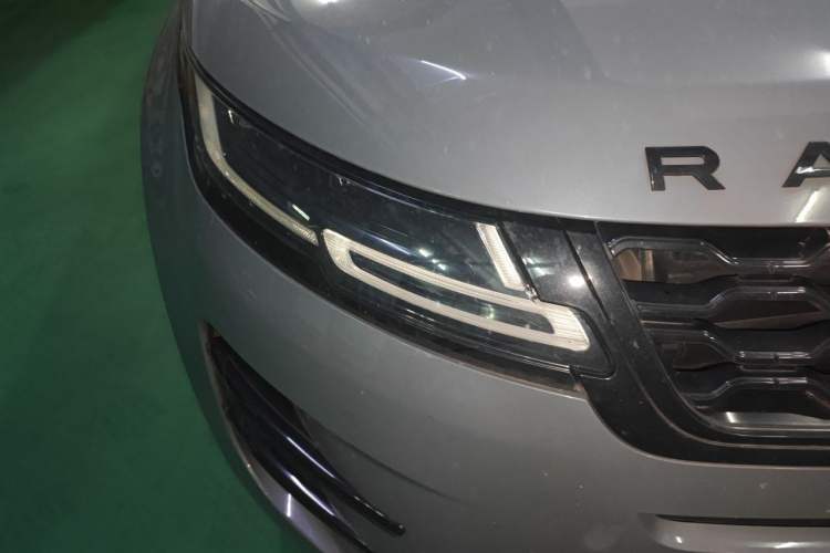 Used Land Rover Range Evoque 2020 249 PS R-DYNAMIC S Blackened Sport Technology Edition Right Front Headlight
