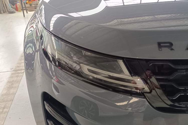 Used Land Rover Range Evoque 2020 249 PS R-DYNAMIC S Blackened Sport Technology Edition Right Front Headlight