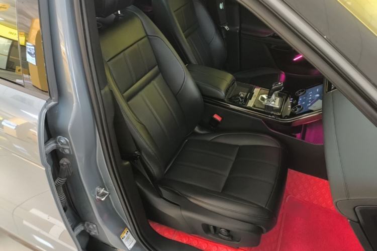 Used Land Rover Range Evoque 2020 249 PS R-DYNAMIC SE Sport Technology Edition Right Front Seat