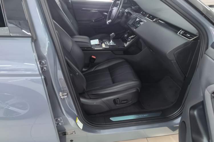 Used Land Rover Range Evoque 2020 249 PS R-DYNAMIC S Sport Edition Right Front Seat