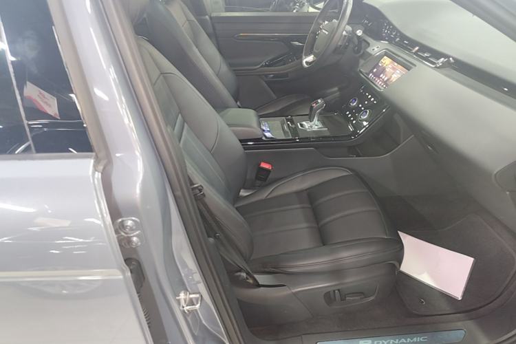 Used Land Rover Range Evoque 2020 249 PS R-DYNAMIC S Black Edition Sport Version Right Front Seat
