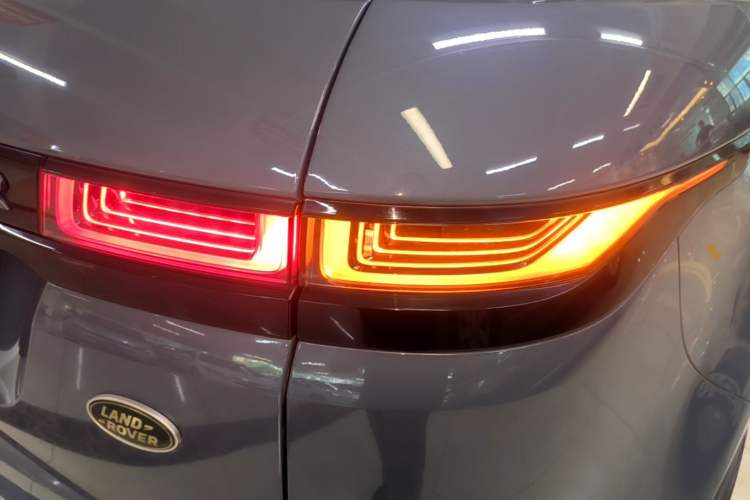 Used Land Rover Range Evoque 2020 249 PS R-DYNAMIC SE Sport Technology Edition Right Rear Taillight