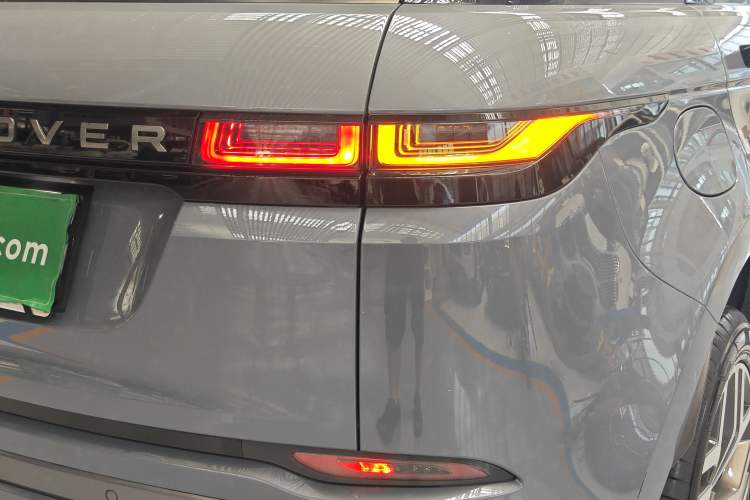 Used Land Rover Range Evoque 2020 249 PS R-DYNAMIC SE Sport Technology Edition Right Rear Taillight