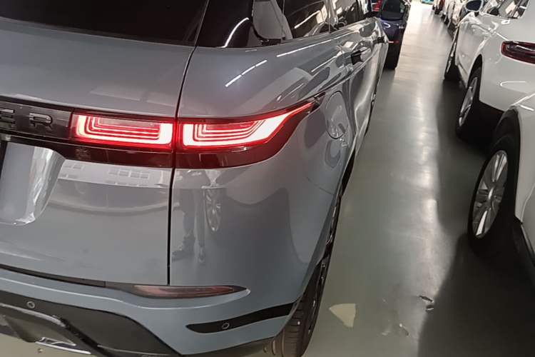 Used Land Rover Range Evoque 2020 249 PS R-DYNAMIC S Black Edition Sport Version Right Rear Taillight