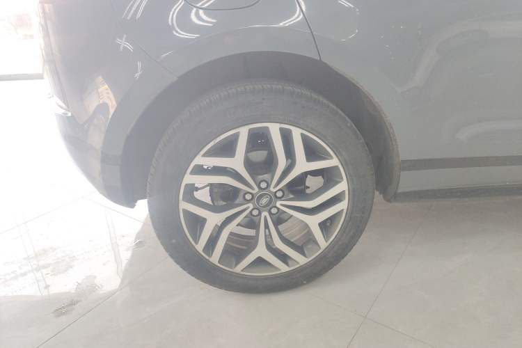 Used Land Rover Range Evoque 2020 249 PS R-DYNAMIC S Sport Edition Right Rear Wheel Hub