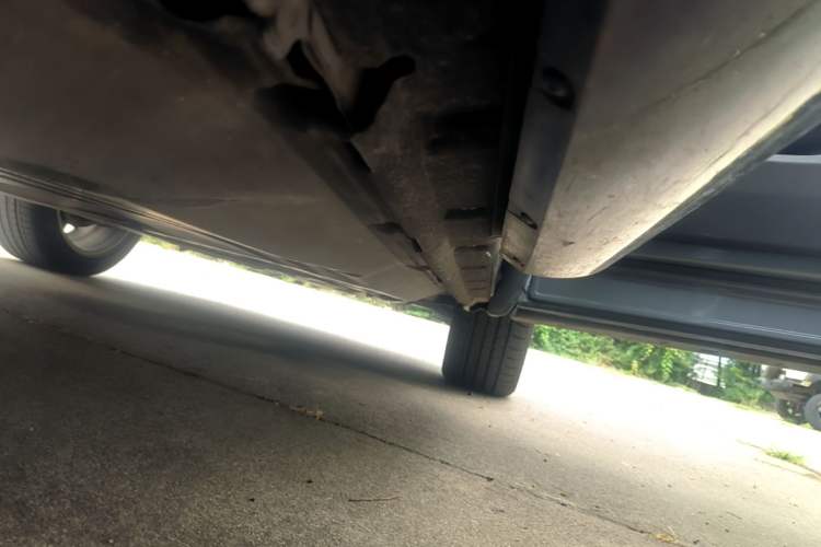 Used Land Rover Range Evoque 2020 249 PS R-DYNAMIC S Sport Edition Right Side Sill
