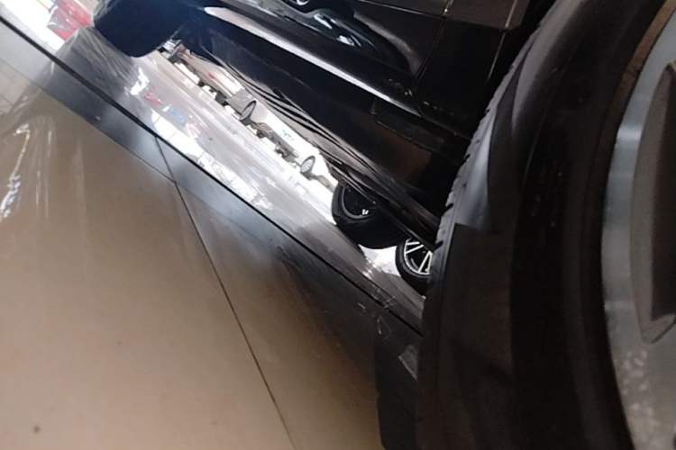 Used Land Rover Range Evoque 2020 249 PS R-DYNAMIC S Sport Edition Right Side Sill