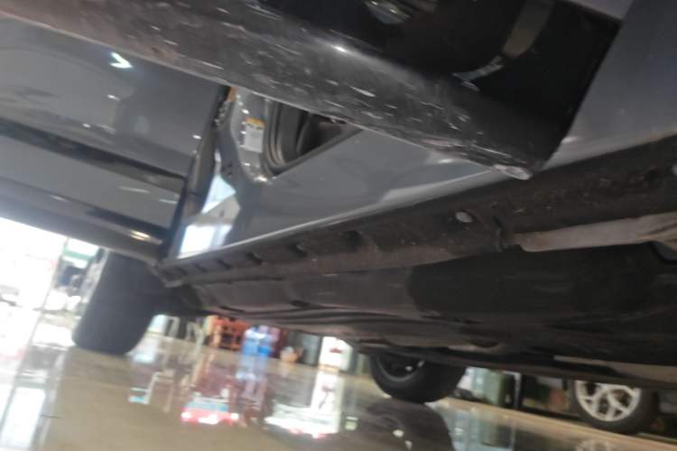 Used Land Rover Range Evoque 2020 249 PS R-DYNAMIC S Black Edition Sport Version Right Side Sill