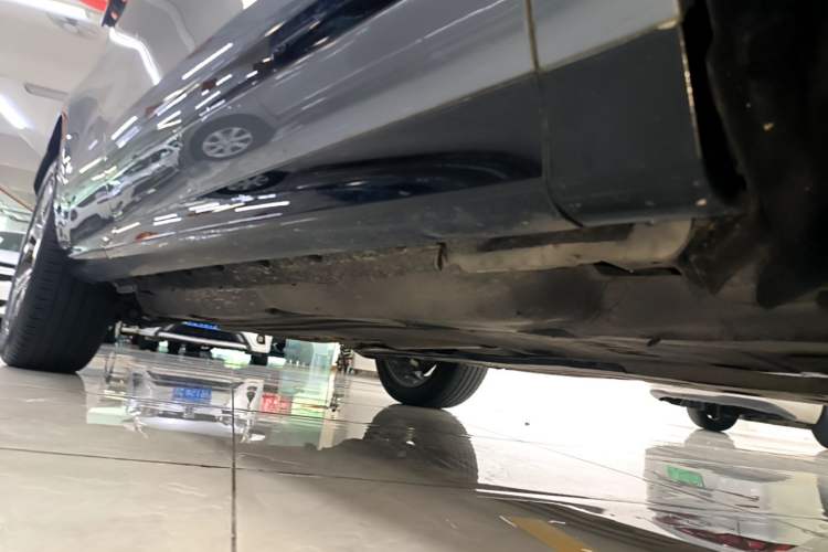 Used Land Rover Range Evoque 2020 249 PS R-DYNAMIC SE Sport Technology Edition Right Side Sill