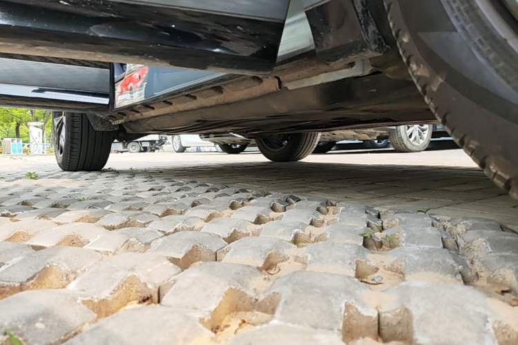 Used Land Rover Range Evoque 2020 249 PS R-DYNAMIC S Blackened Sport Technology Edition Right Side Sill