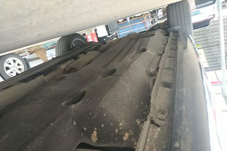 Used Land Rover Range Evoque 2020 249 PS R-DYNAMIC SE Sport Technology Edition Right Side Sill