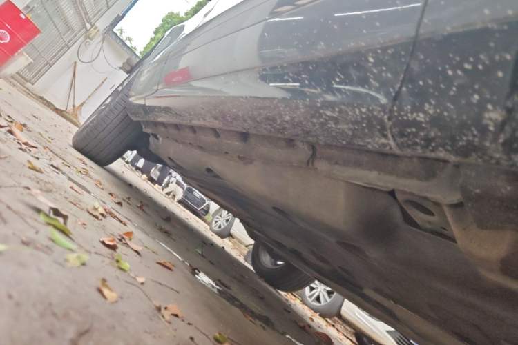Used Land Rover Range Evoque 2020 249 PS Youth Edition Right Side Sill