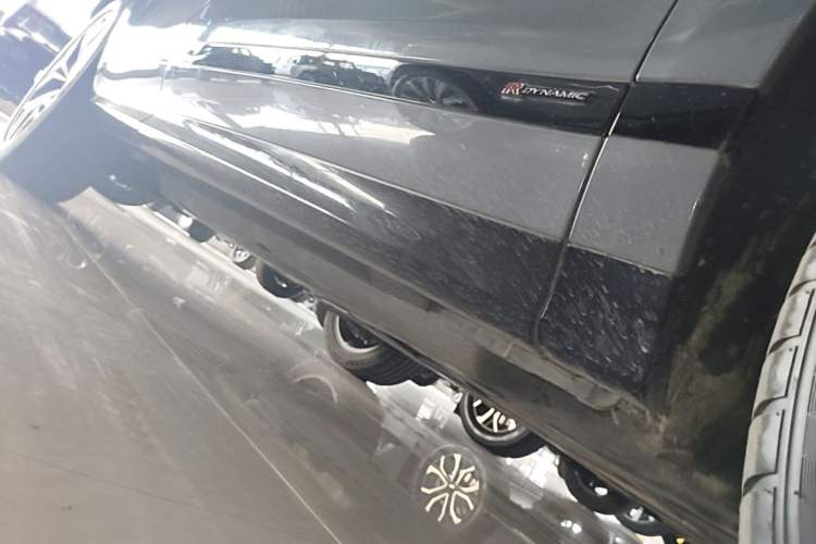Used Land Rover Range Evoque 2020 249 PS R-DYNAMIC SE Sport Technology Edition Right Side Sill