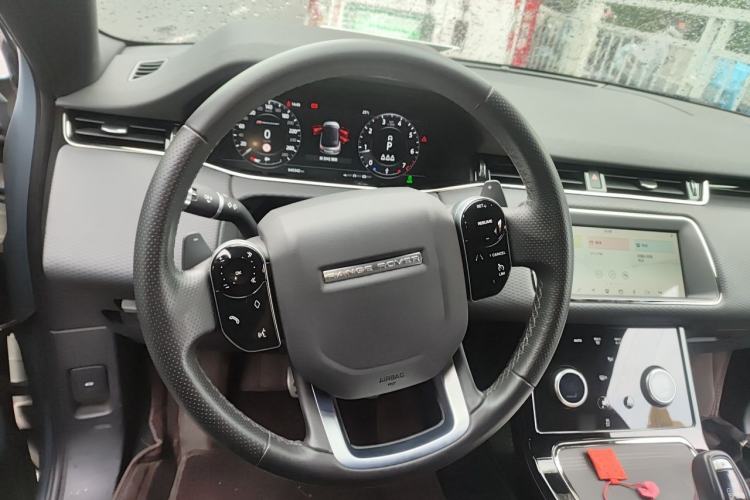Used Land Rover Range Evoque 2020 249 PS R-DYNAMIC S Black Edition Sport Version Steering Wheel
