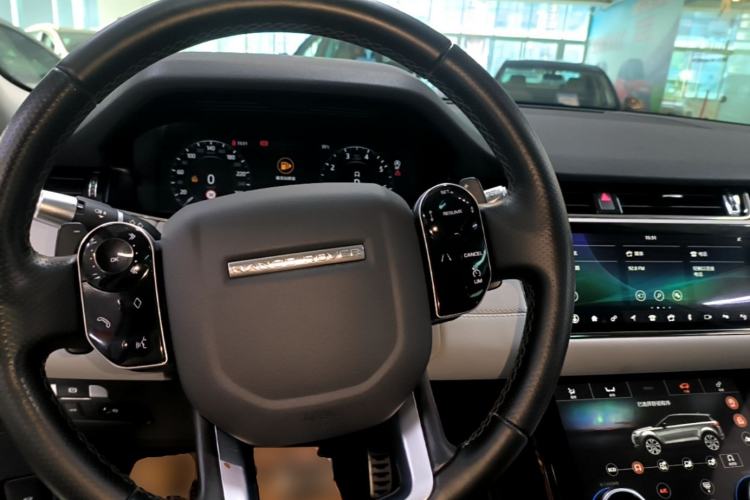 Used Land Rover Range Evoque 2020 249 PS R-DYNAMIC SE Sport Technology Edition Steering Wheel