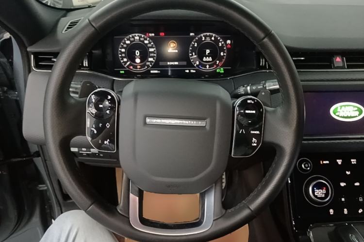 Used Land Rover Range Evoque 2020 249 PS R-DYNAMIC S Black Edition Sport Version Steering Wheel