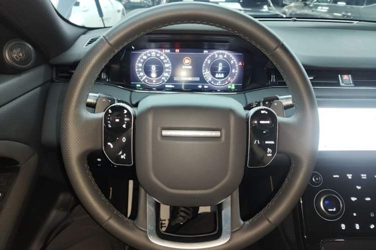 Used Land Rover Range Evoque 2020 249 PS R-DYNAMIC S Sport Edition Steering Wheel
