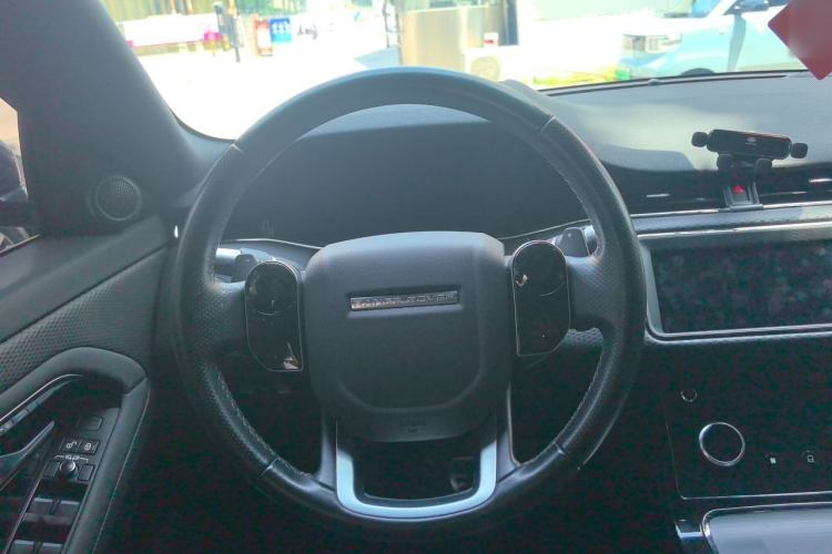 Used Land Rover Range Evoque 2020 249 PS R-DYNAMIC S Sport Edition Steering Wheel