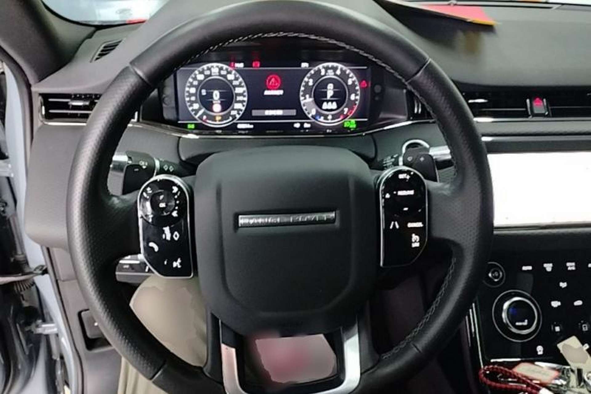 Used Land Rover Range Evoque 2020 249 PS R-DYNAMIC S Sport Edition Steering Wheel