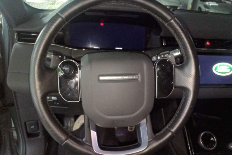 Used Land Rover Range Evoque 2020 249 PS R-DYNAMIC SE Sport Technology Edition Steering Wheel