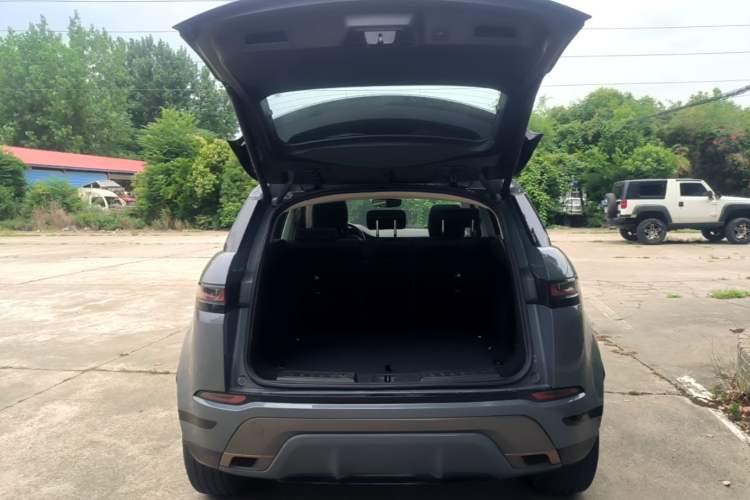 Used Land Rover Range Evoque 2020 249 PS R-DYNAMIC S Sport Edition Trunk