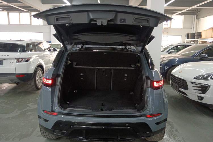 Used Land Rover Range Evoque 2020 249 PS R-DYNAMIC S Black Edition Sport Version Trunk