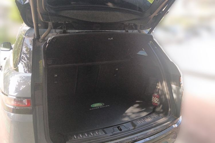 Used Land Rover Range Evoque 2020 249 PS R-DYNAMIC Sport Technology Custom Edition Trunk
