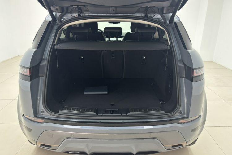 Used Land Rover Range Evoque 2020 249 PS R-DYNAMIC SE Sport Technology Edition Trunk