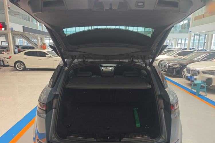 Used Land Rover Range Evoque 2020 249 PS R-DYNAMIC SE Sport Technology Edition Trunk