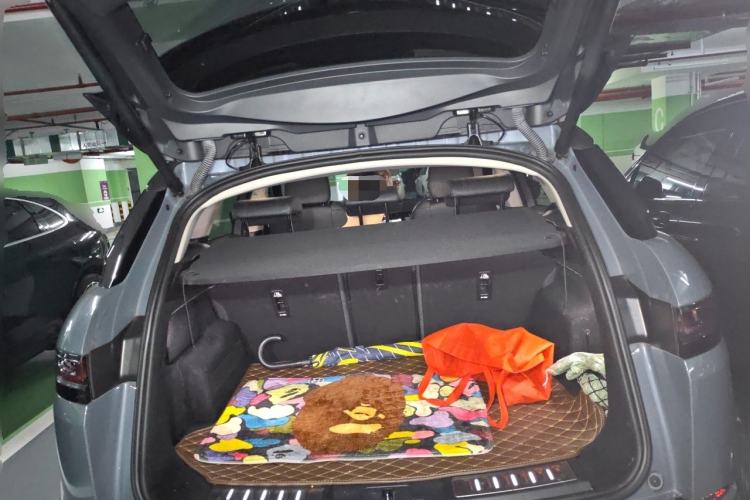 Used Land Rover Range Evoque 2020 249 PS R-DYNAMIC S First-Edition Sport Custom Edition Trunk