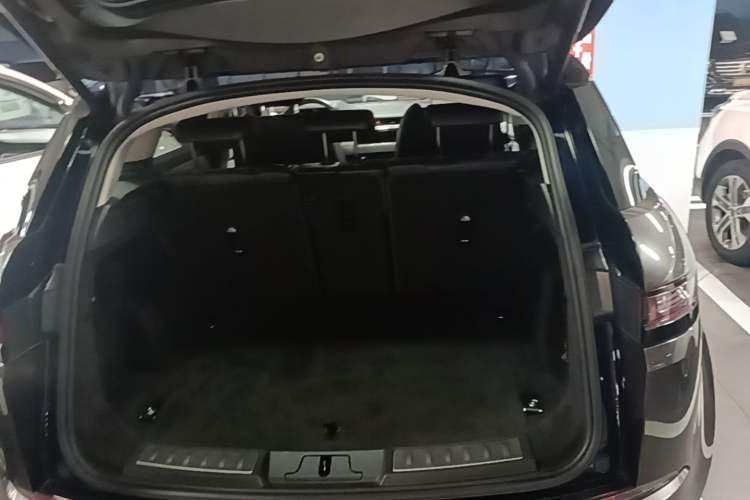 Used Land Rover Range Evoque 2020 249 PS R-DYNAMIC S Sport Edition Trunk