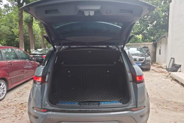 Used Land Rover Range Evoque 2020 249 PS Youth Edition Trunk