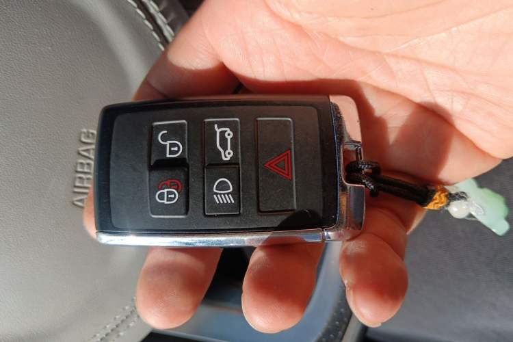 Used Land Rover Range Evoque 2020 249 PS R-DYNAMIC Sport Technology Custom Edition Vehicle Key