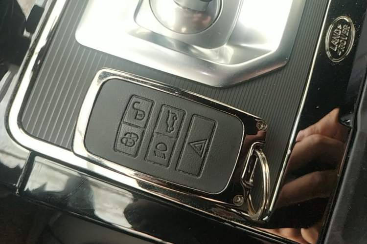 Used Land Rover Range Evoque 2020 249 PS R-DYNAMIC SE Sport Technology Edition Vehicle Key