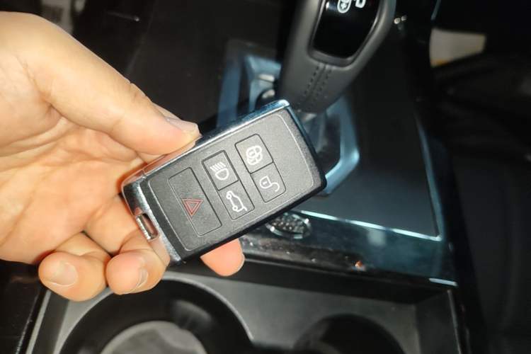 Used Land Rover Range Evoque 2020 249 PS R-DYNAMIC S Sport Edition Vehicle Key